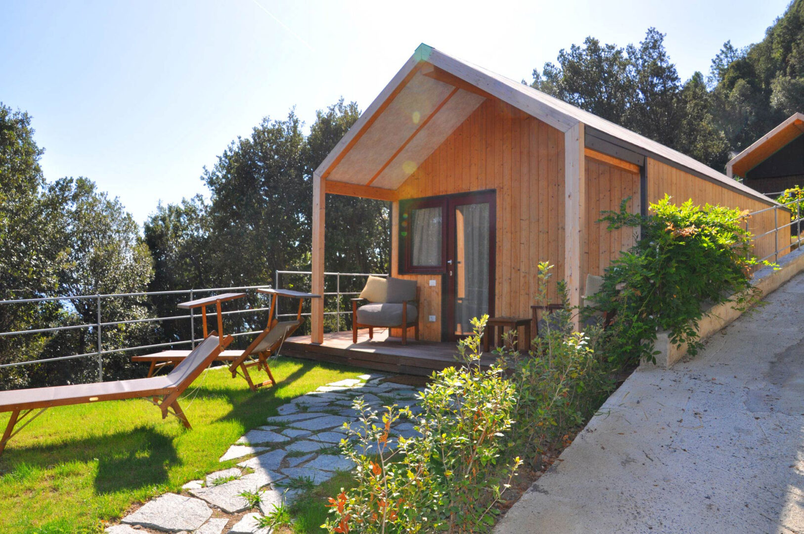 Cottage in legno di lusso, bungalow di design, strutture per resort esclusivi